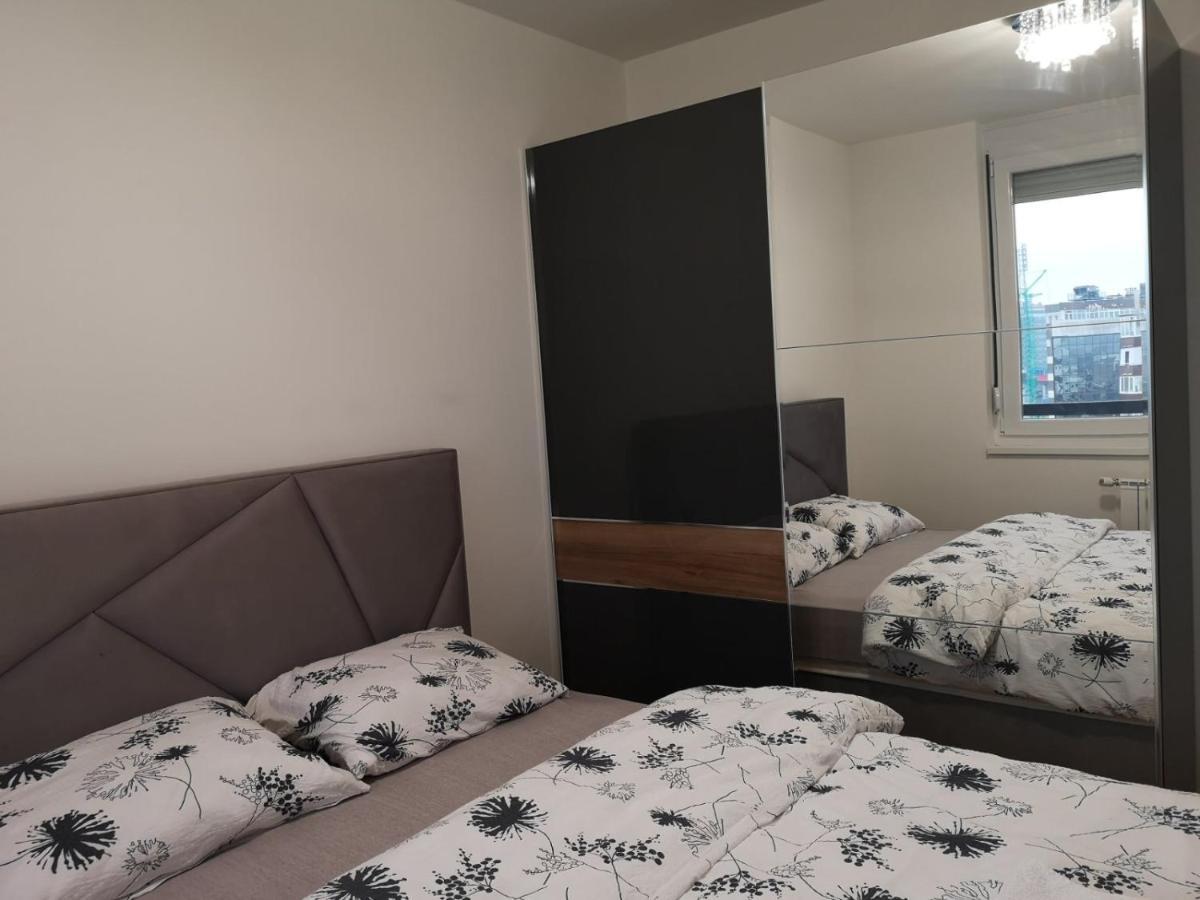 Apartman Merkator Apartment Баня Лука Екстериор снимка